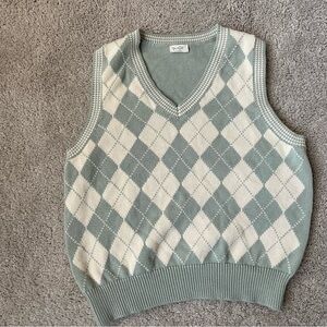 V-Neck Argyle Sweater Vest in Green and Cream
